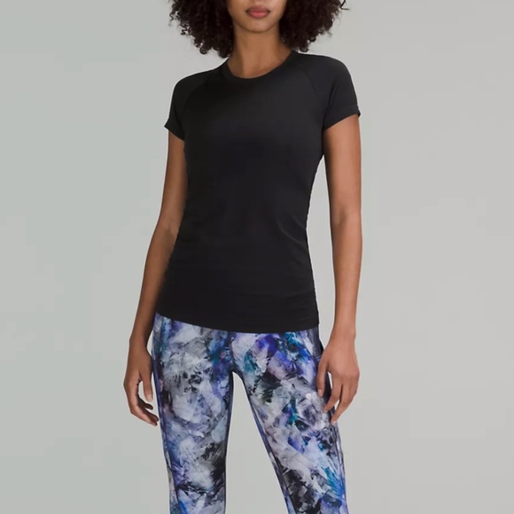 Lululemon Swiftly Tech Short-Sleeve Shirt 2.0 Black 4 NWOT - Picture 1 of 2